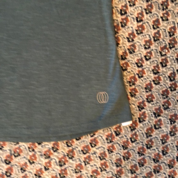 NWT New Balance Racerback Workout Tank size M - Picture 3 of 10